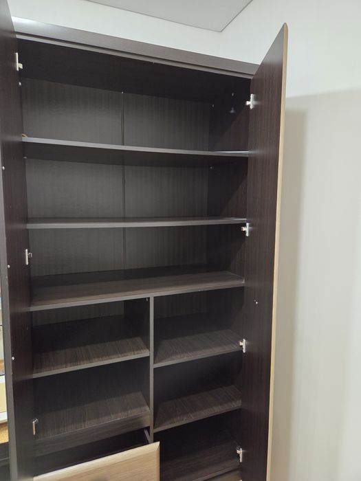 Продам шкаф распашной