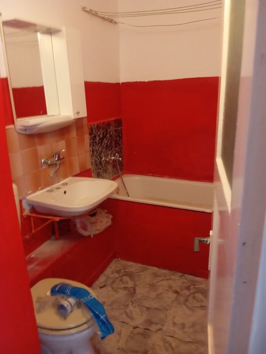 Vând apartament cu doua camere