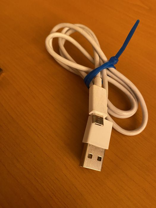 Telefon mobil Vodafone cu incarcator si cablu pt Nokia