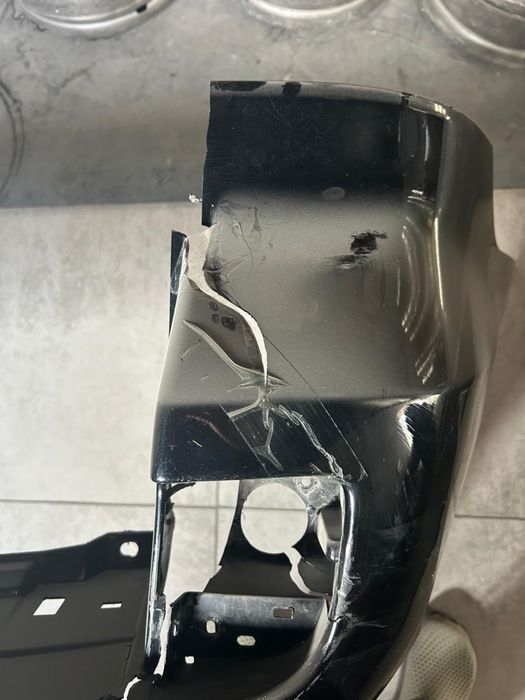 Бампер на авто Ланд крузер-200