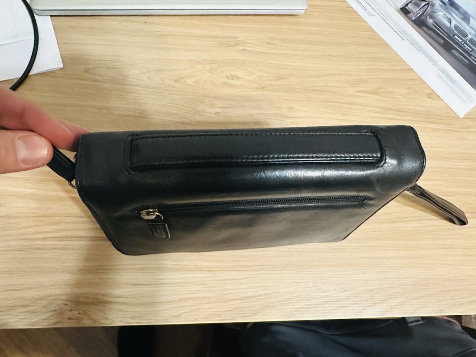 Продам барсетку Picard