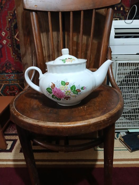 Продам большой заварочный чайник