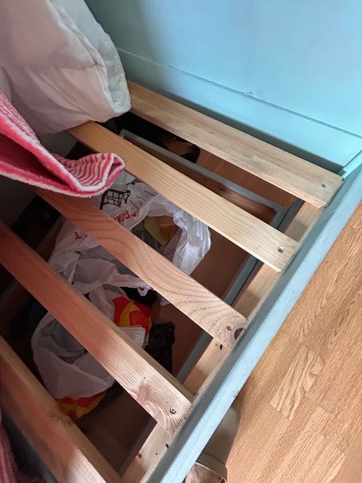 Двуетажно легло д170/в150/ш70 с кокосови матраци 2бр. подарък