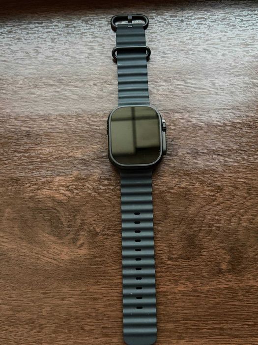 Apple Watch Ultra 2 в черном титановом корпусе
