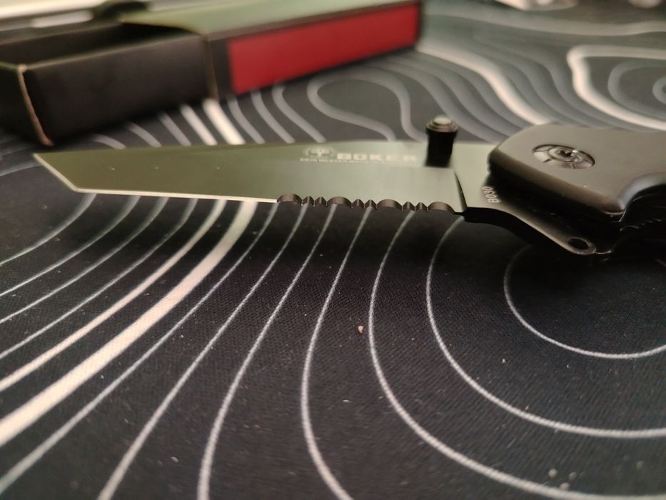 Сгъваема ножка booker