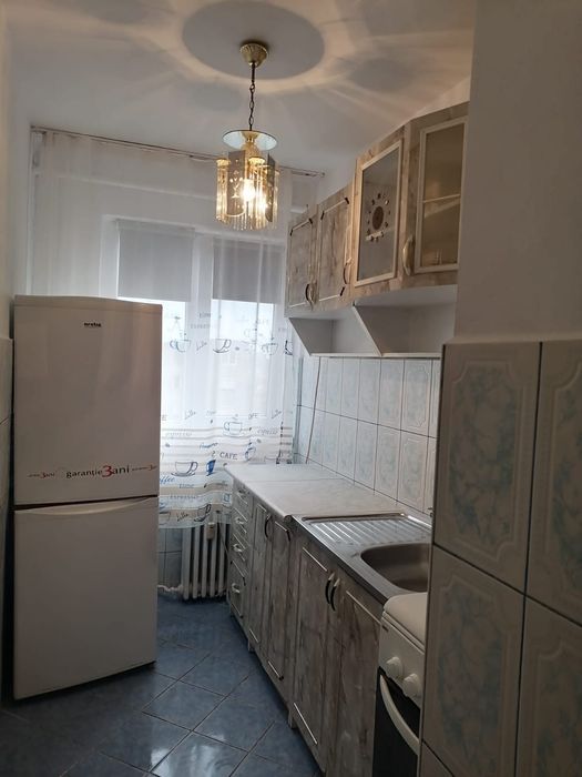 Inchiriez apartament 2 camere