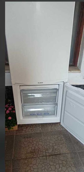 Хладилник Whirlpool