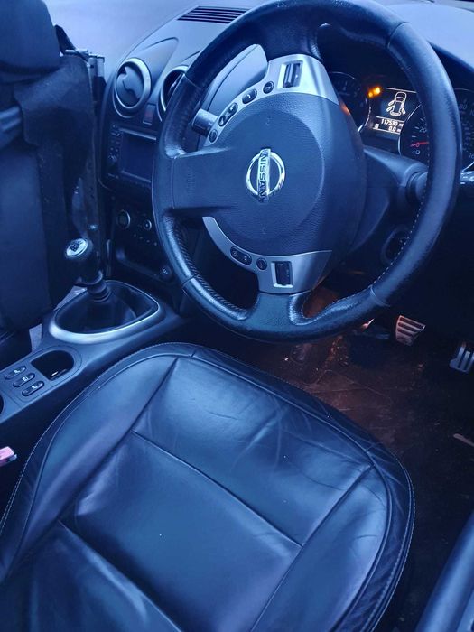 Dezmembrez Nissan Qashqai +2 2.0B 2011