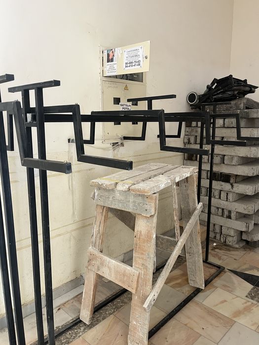 Вешалка напольная для одежды, металлическая,