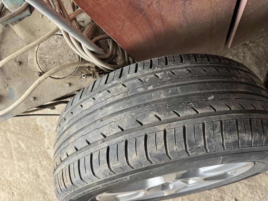 225 55 r16 pe jante audi