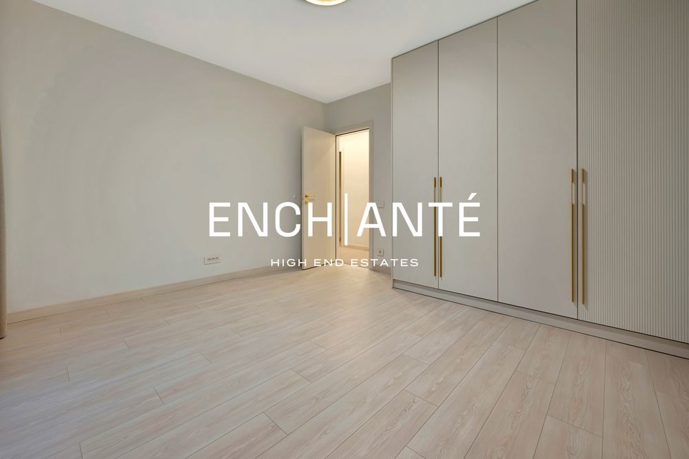 Продава се Тристаен апартамент в София, Кръстова вада - 128 кв.м за 2142 €/кв.м - Снимка #9