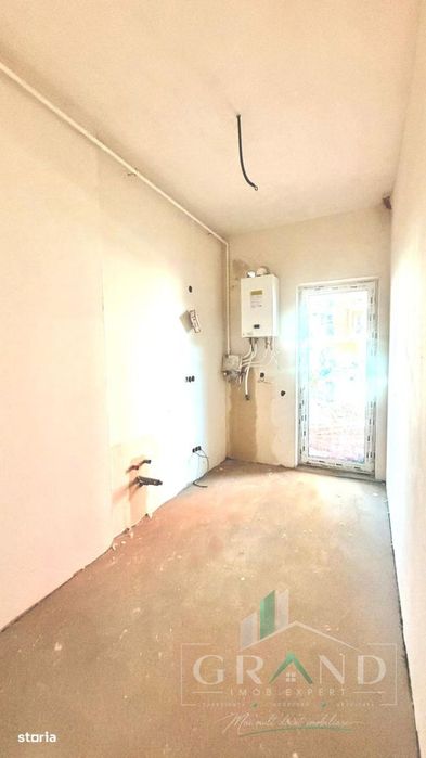 Oportunitate ! Apartament 4 Camere | Semifinisat | Logie 10 MP | Flore
