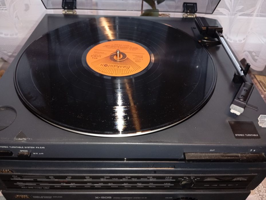 Уредба с грамофон Aiwa X-505