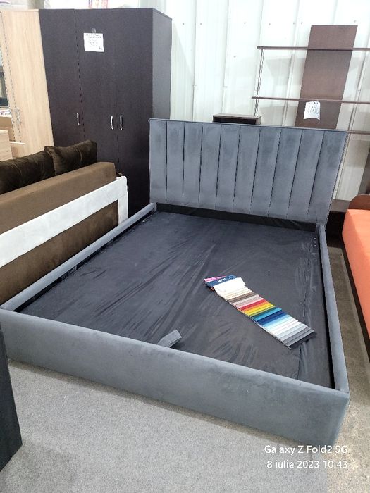 Pat tapițat nou 160x200 cu lada