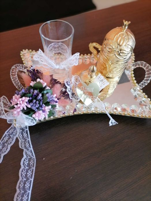 Подноси за годеж