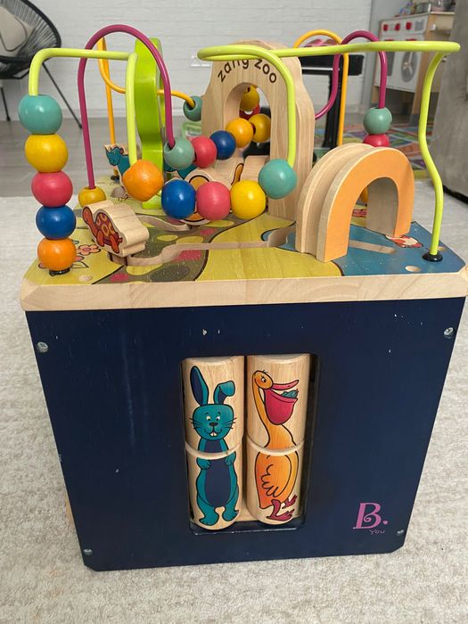 Продавам играчка