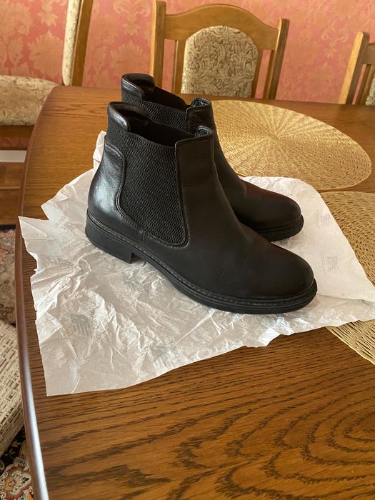 Кожаные сапожки челси