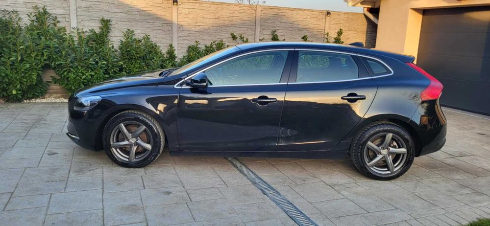 Volvo V40 Model R-Design