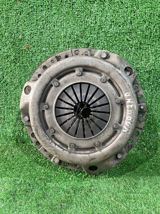 Маховик Mitsubishi Carisma корзина диск сцепления