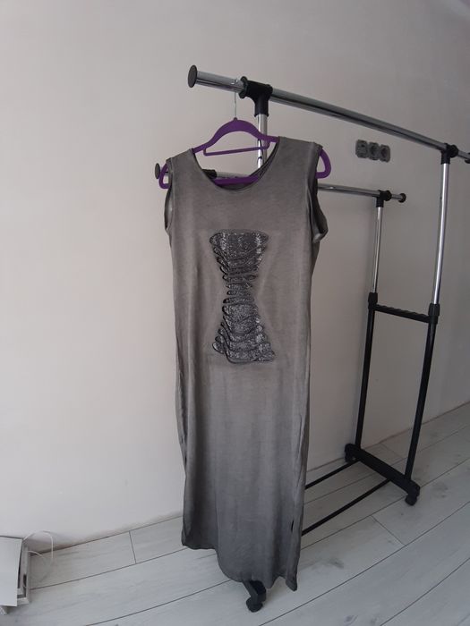 Продам разные красивые платья