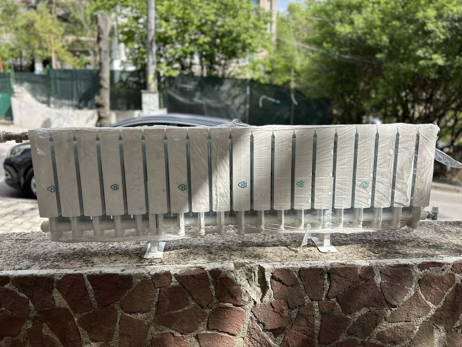 Алуминиеви НОВИ радиатори + стойки и термоглави