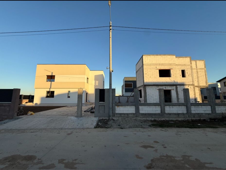 Vand casa Lux la cheie