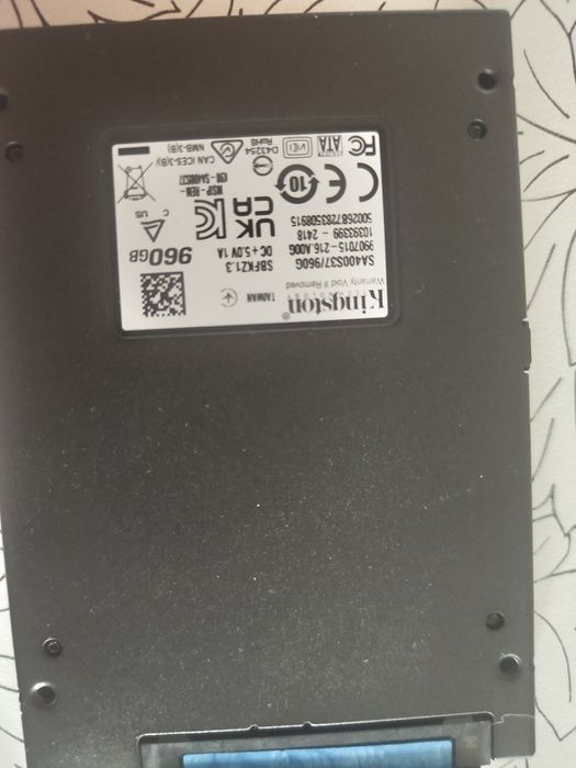 Продам Ssd 1tb Kingston