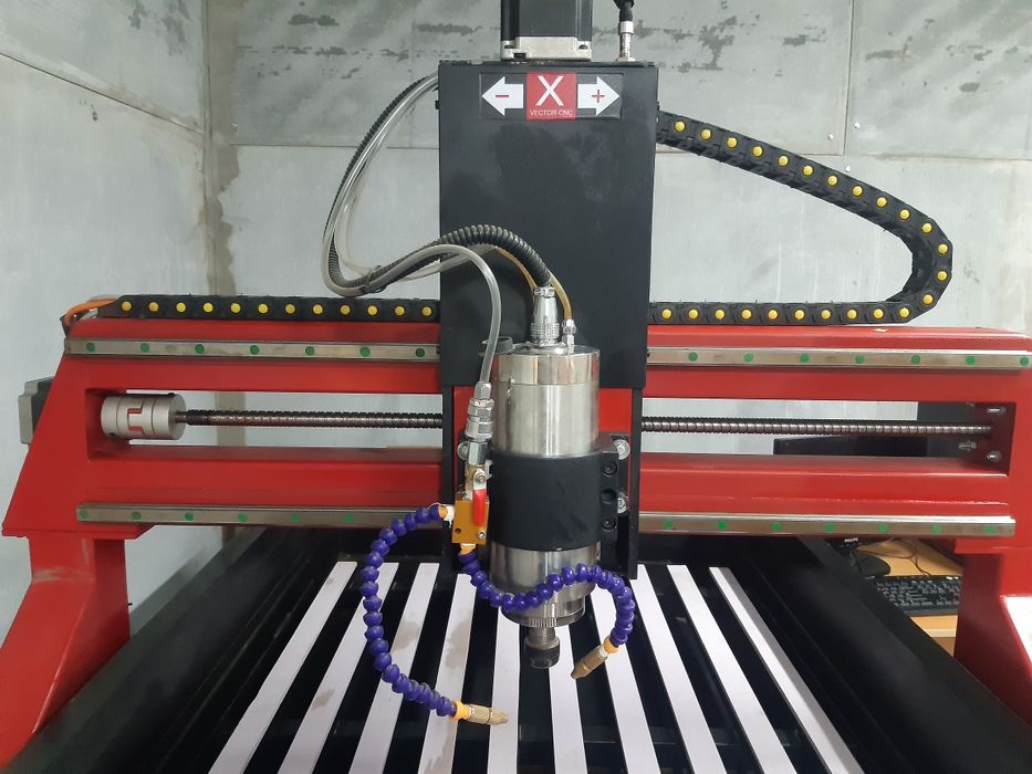 Фрезерный станок ЧПУ