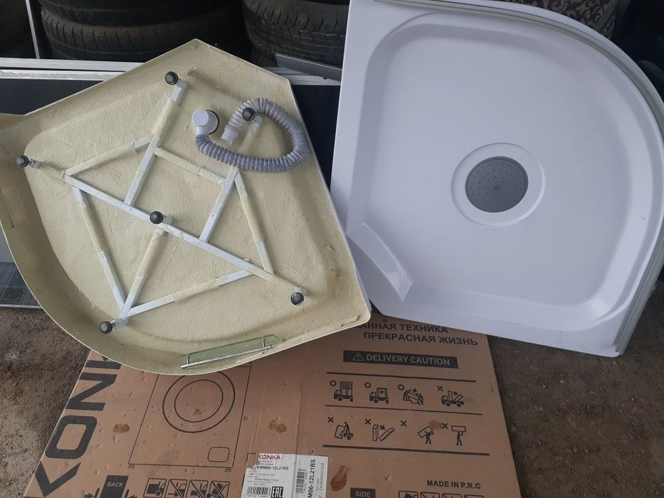 Продам душевую кабину угловую.