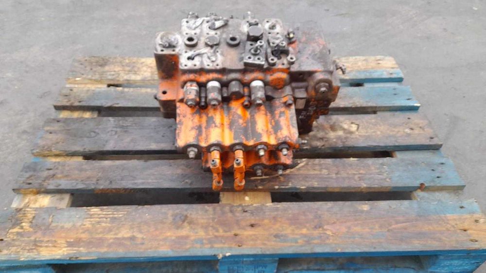 Distribuitor hidraulic excavator Fiat Hitachi 150LC