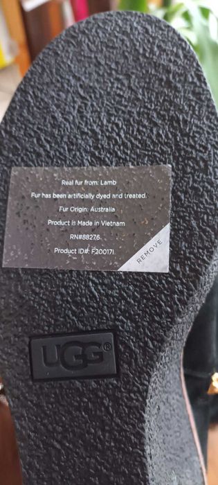 Vand cizme piele naturala UGG marimea 37 - NOI