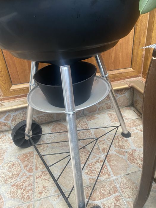 Барбекю на дървени веглища - Weber - като ново