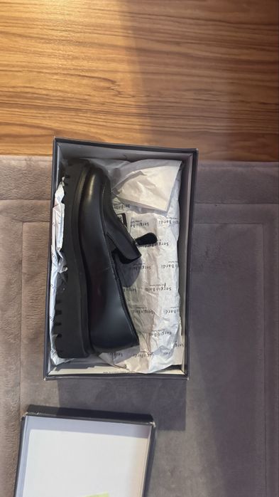 Обувки естествена  кожа 38 номер