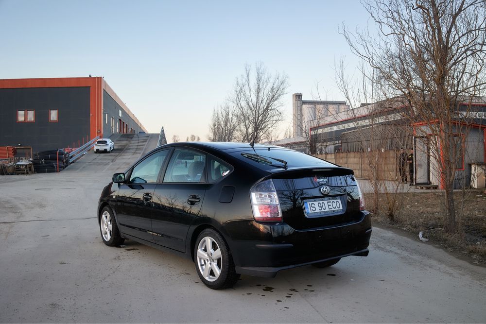 Toyota Prius Gen. 2, unic proprietar din 2013