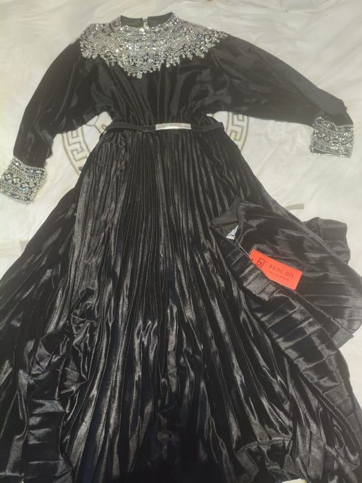 Срочно продаю платье .