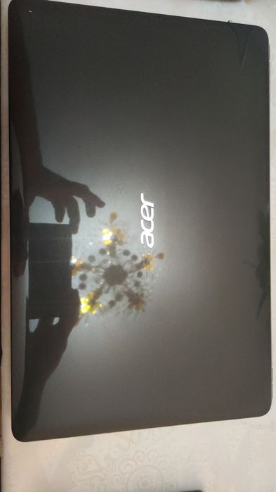 Продам Ноутбук Acer E1-571