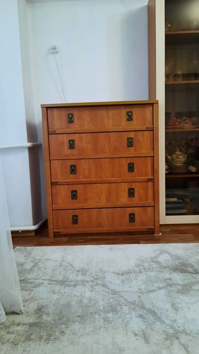 Продам камод в хорошом состояний