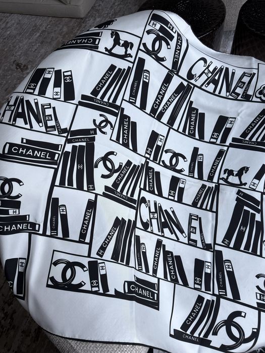 Шалове chanel и dior