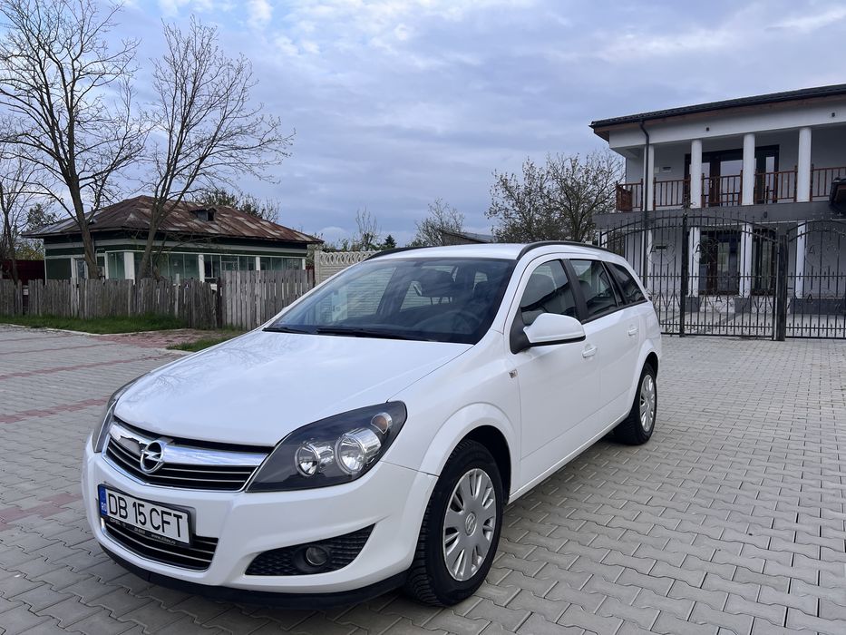 Opel astra h 2013 cu doar 100.000 km reali