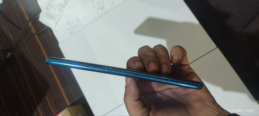 Samsung A7 ideal holatda abmen bor Redmi not 8dan balandiga