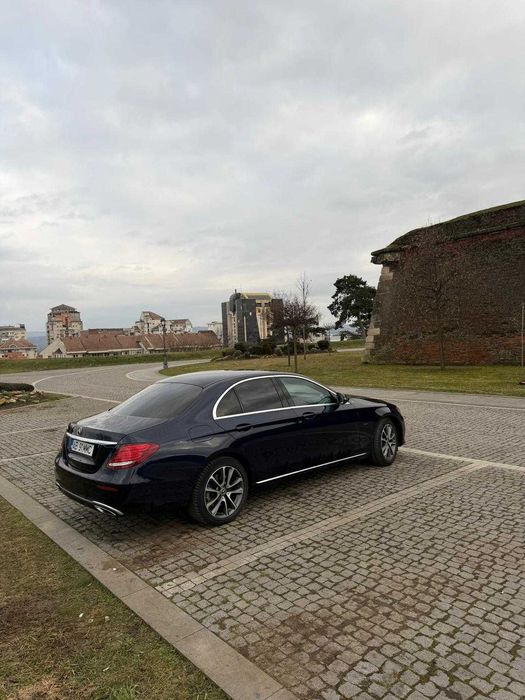 Vând Mercedes-Benz  E350E,PLUG in HYBRID