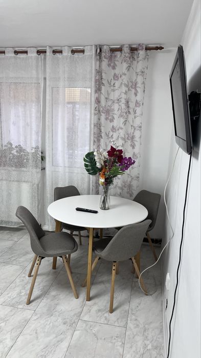 De inchiriat apartament