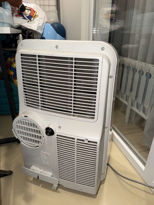 Продам напольный кондиционер MIDEA