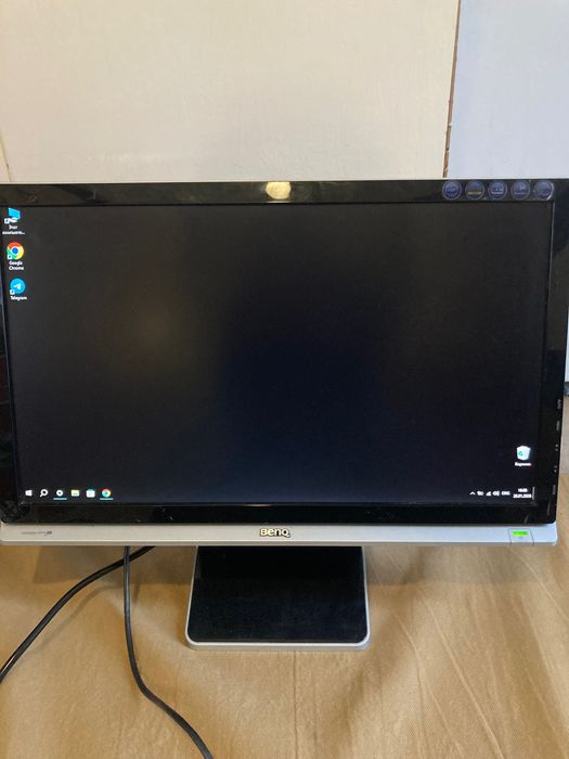 monitor cu port VGA