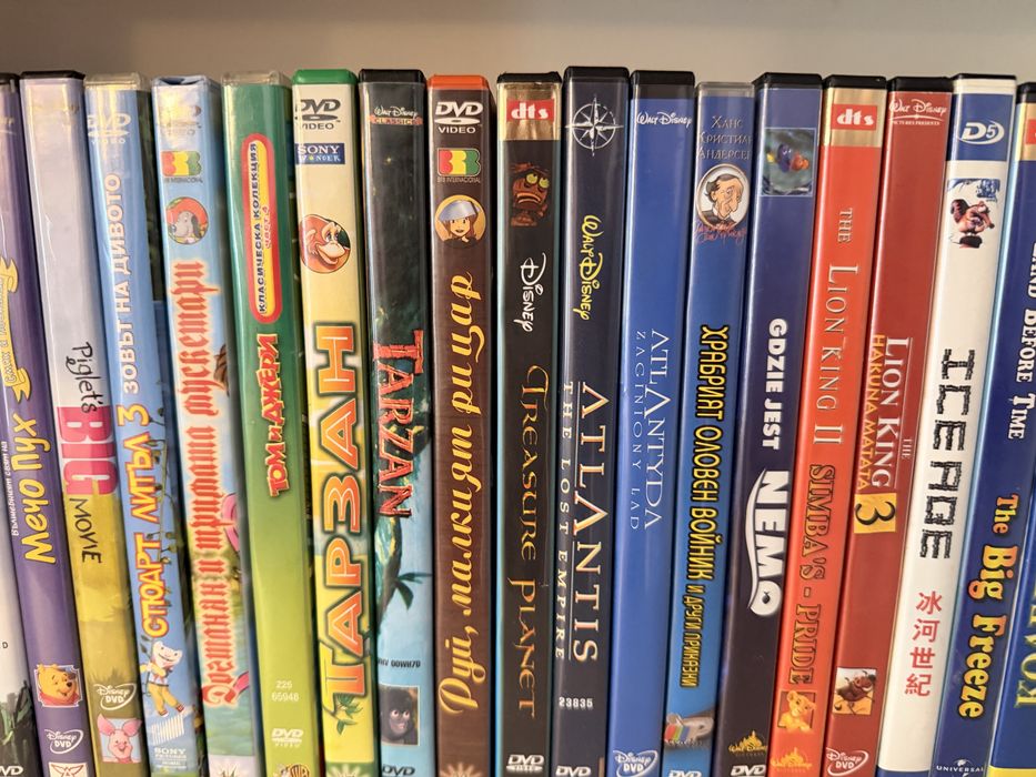 Компакт дискове с детски филмчета