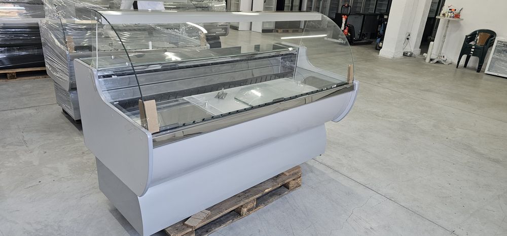 Хладилна витрина 180х90