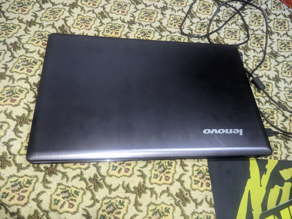 Продам ленова ноутбук