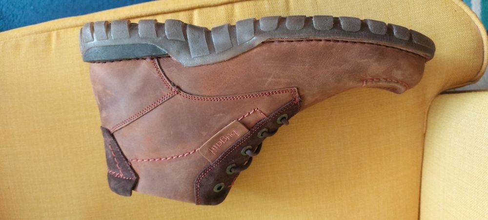 Ghete noi  piele Bugatti 45 maro închis