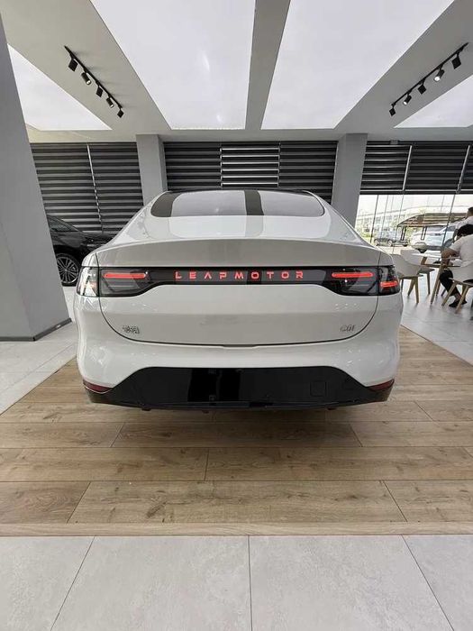 Leapmotor C01 premium Hybrid 216km pod zakaz