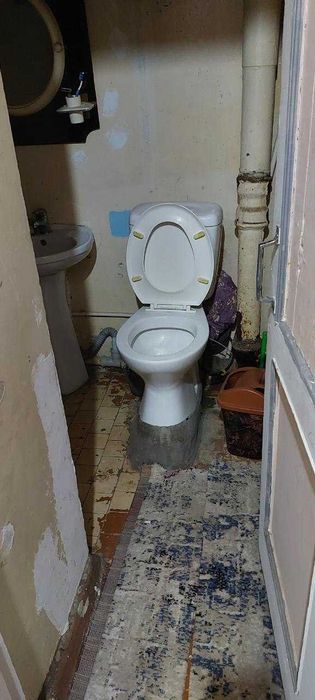 Дубовый галерейка 1/4/4 уй сотилади